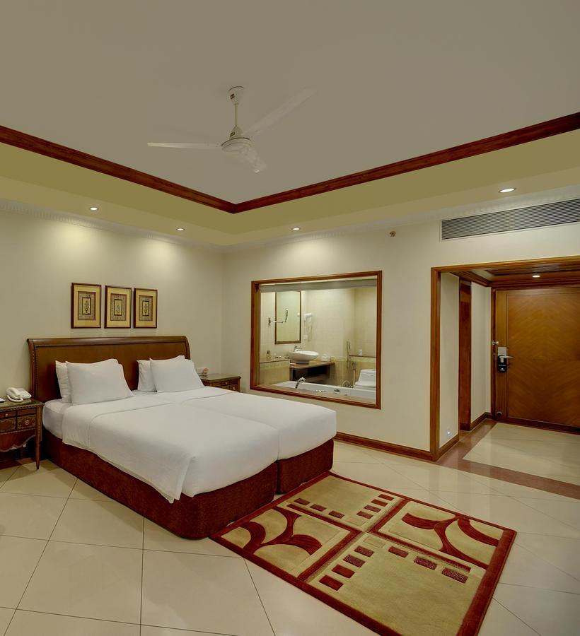 Mayfair Convention Bhubaneswar Extérieur photo